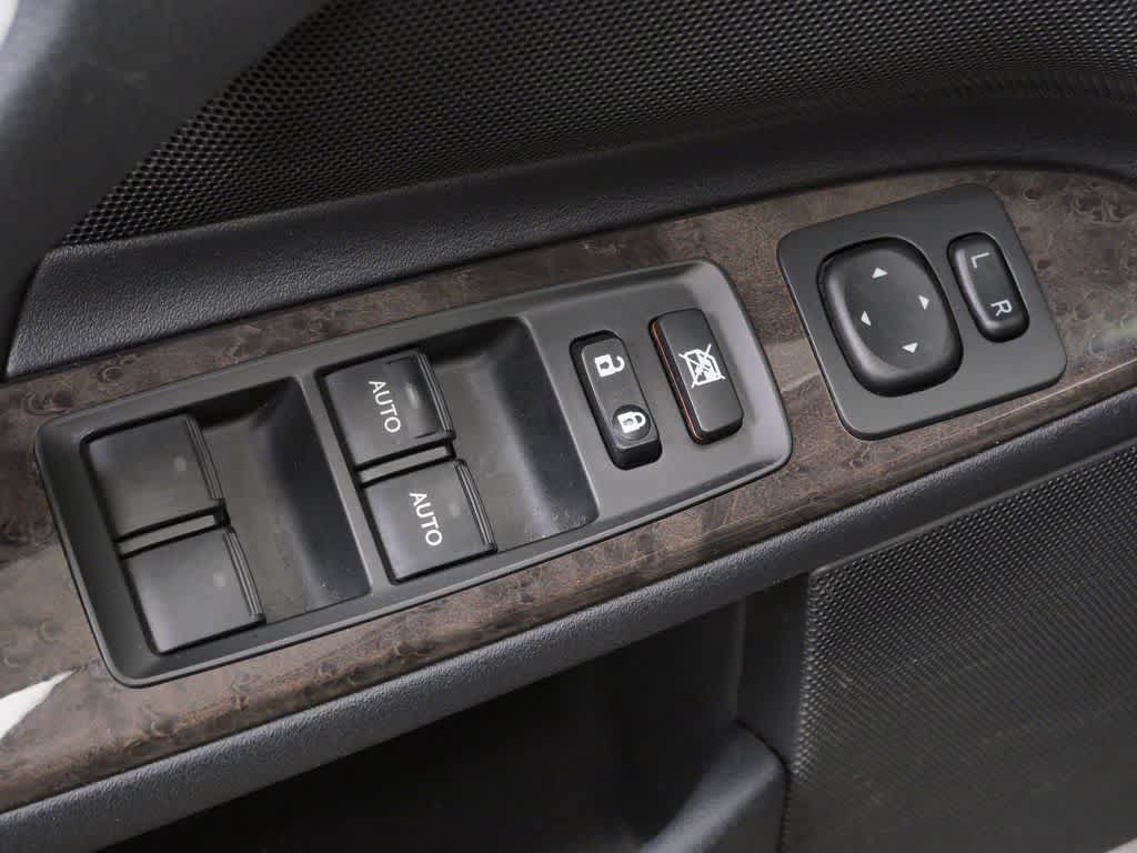 Thumbnail: 2013 Lexus IS - 17
