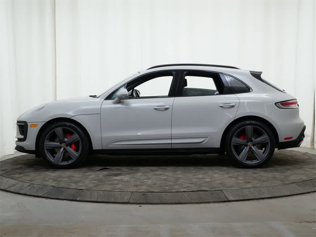 Thumbnail: 2026 Porsche Macan - 2