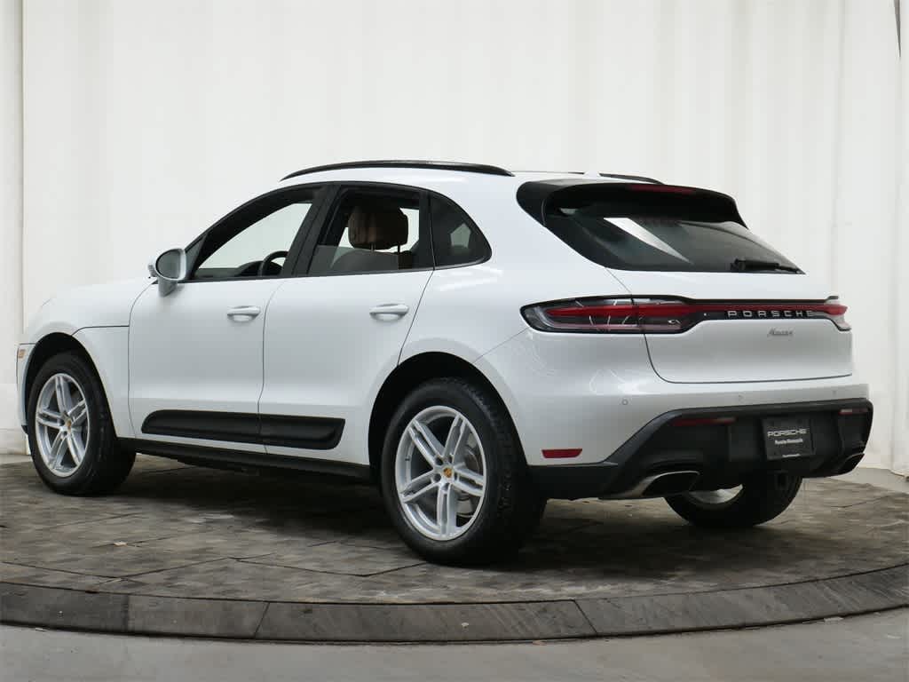Thumbnail: 2025 Porsche Macan - 3