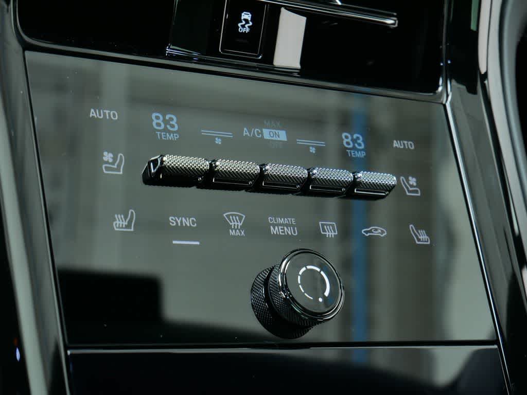 Thumbnail: 2026 Porsche Panamera - 26