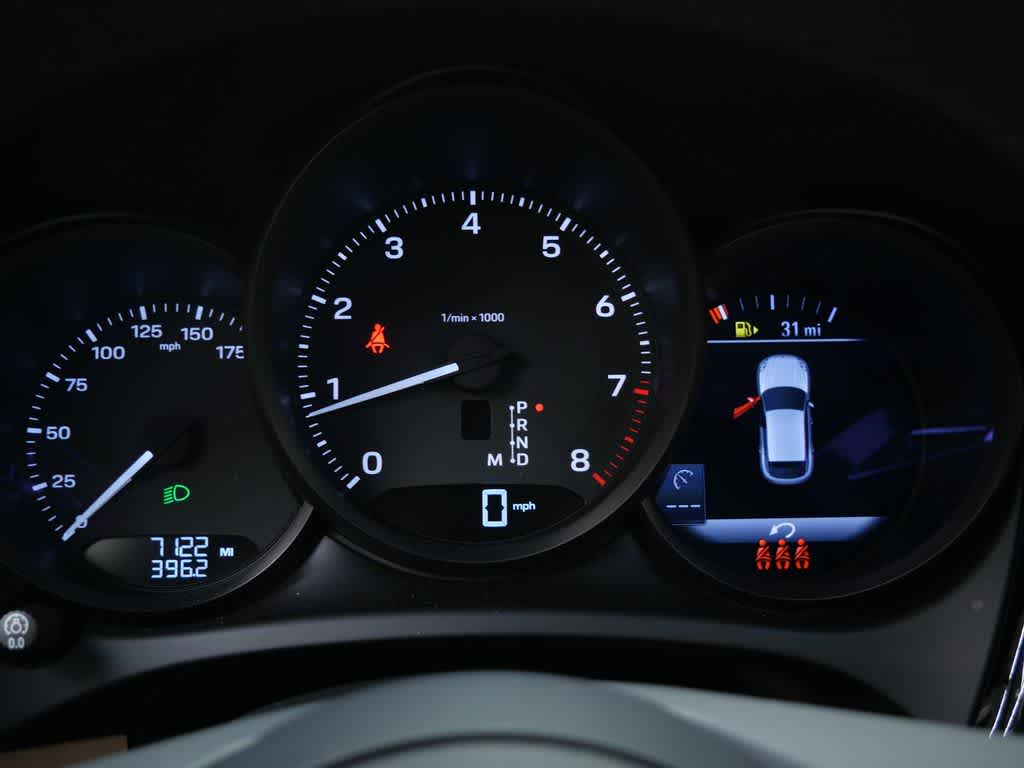 Thumbnail: 2025 Porsche Macan - 24