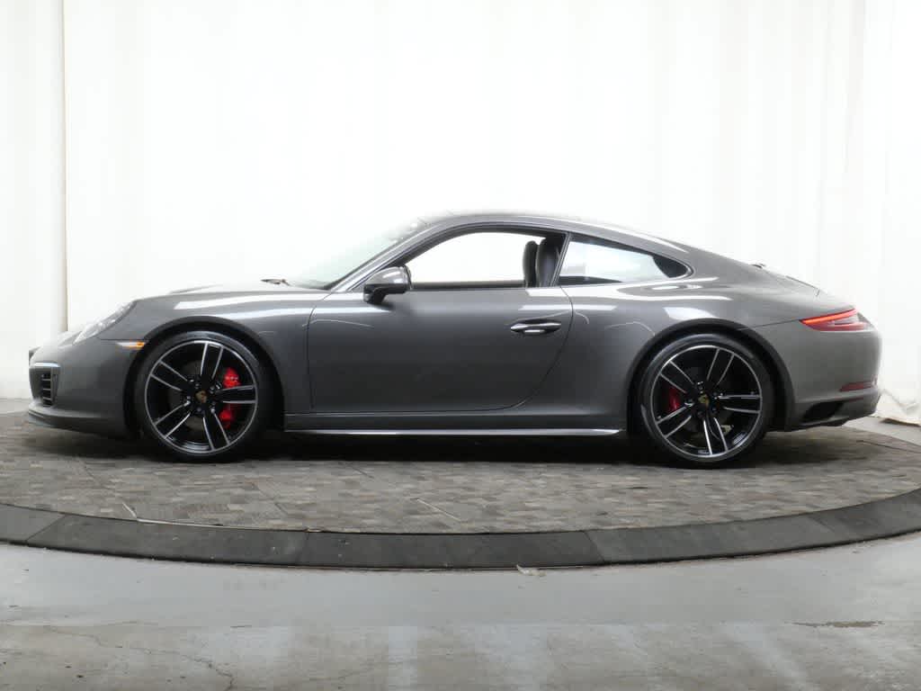 Thumbnail: 2019 Porsche 911 - 2
