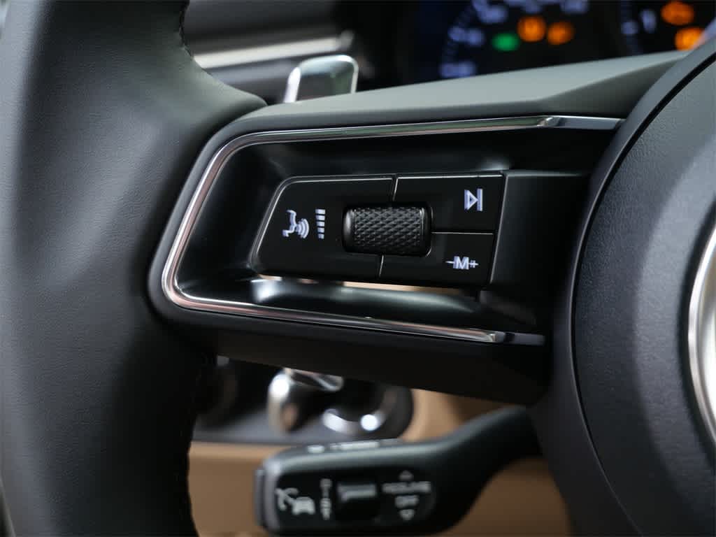 Thumbnail: 2026 Porsche Macan - 20