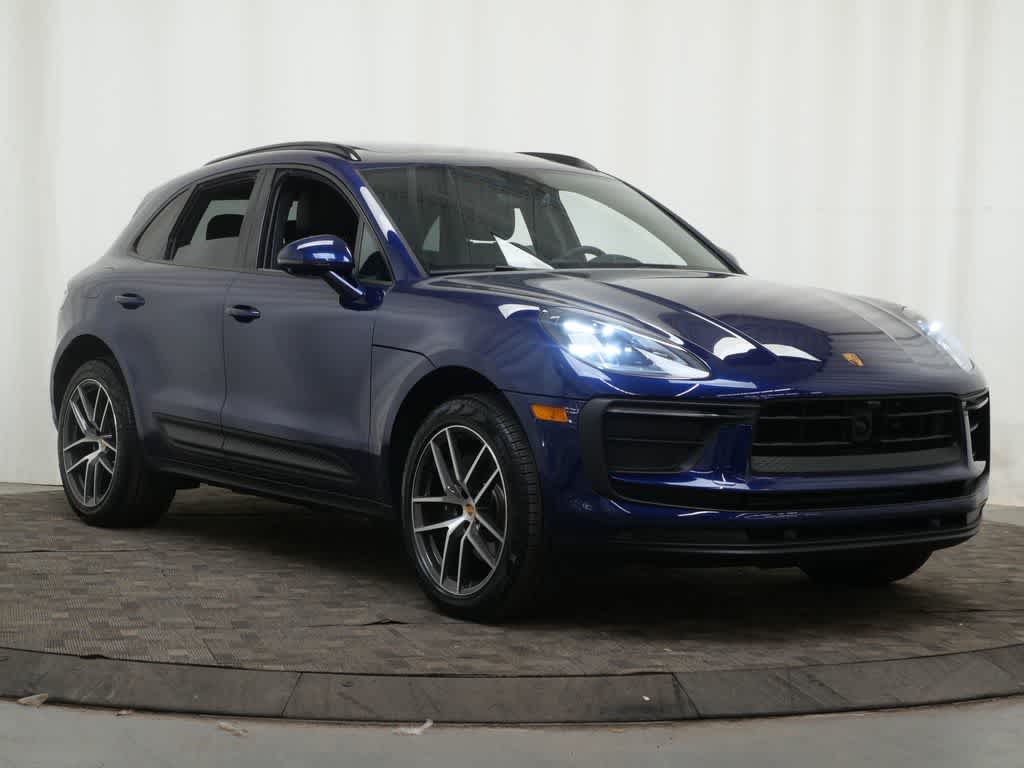 Thumbnail: 2025 Porsche Macan - 9