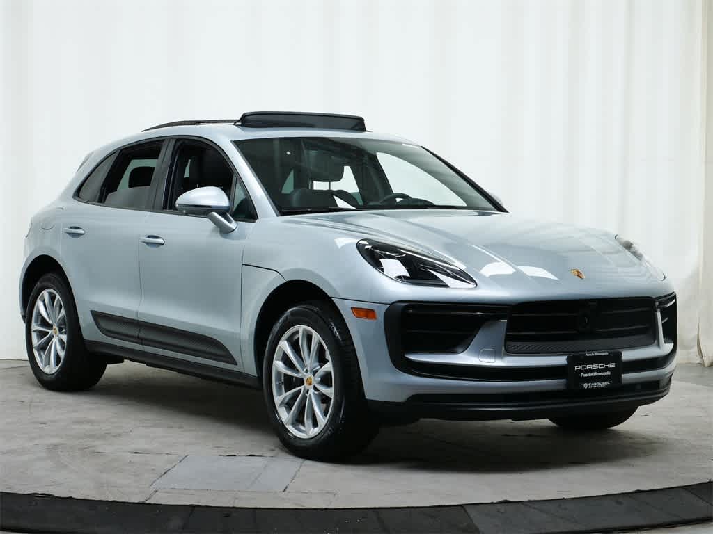 2025 Porsche Macan  9