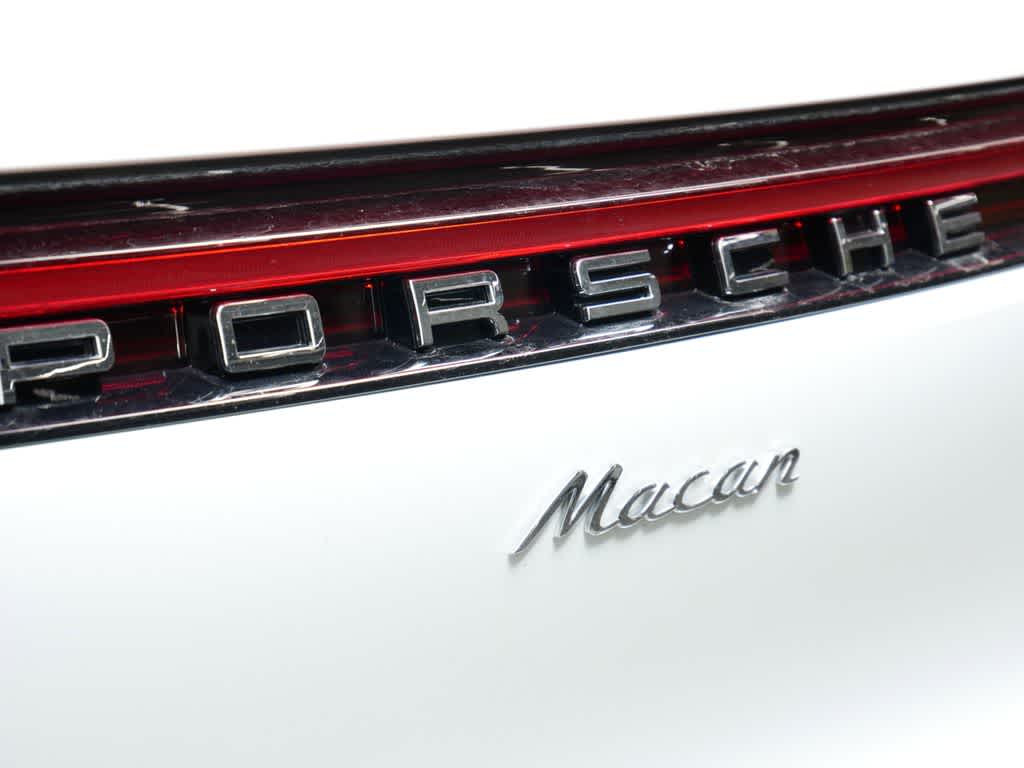 Thumbnail: 2025 Porsche Macan - 15