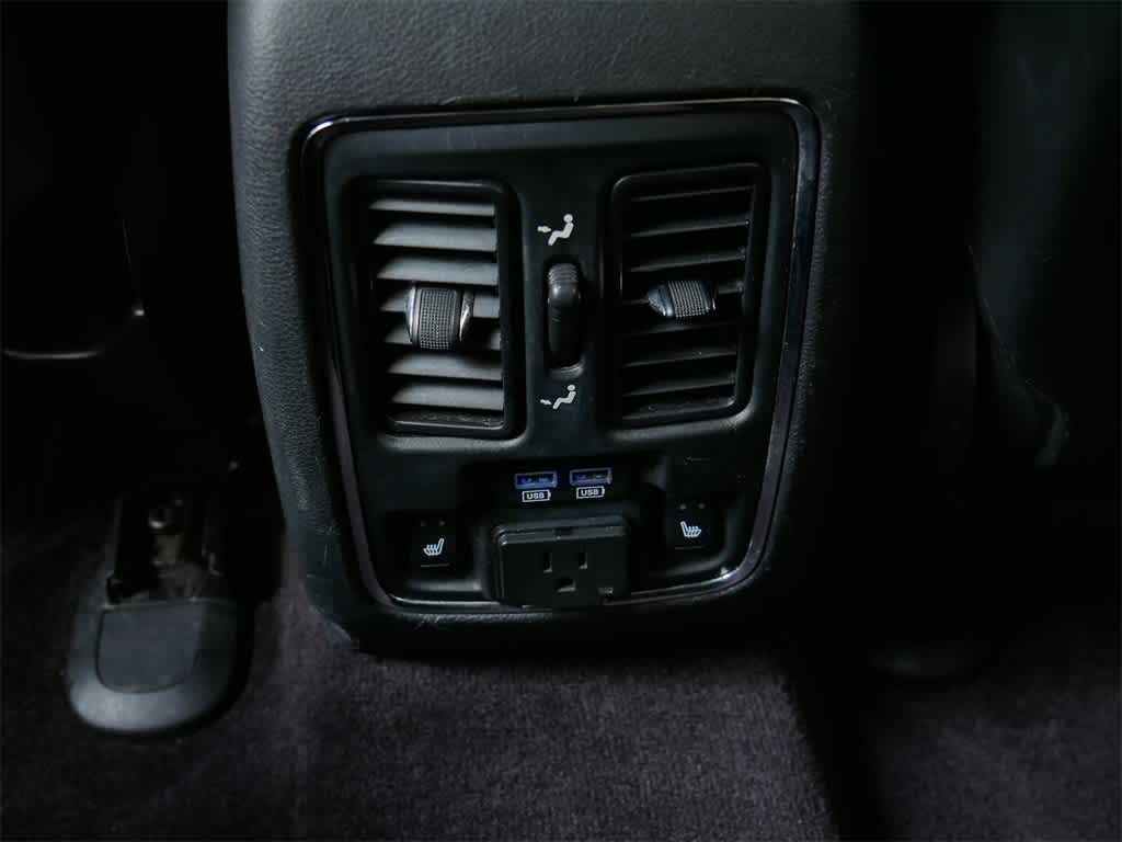 Thumbnail: 2017 Jeep Grand Cherokee - 15