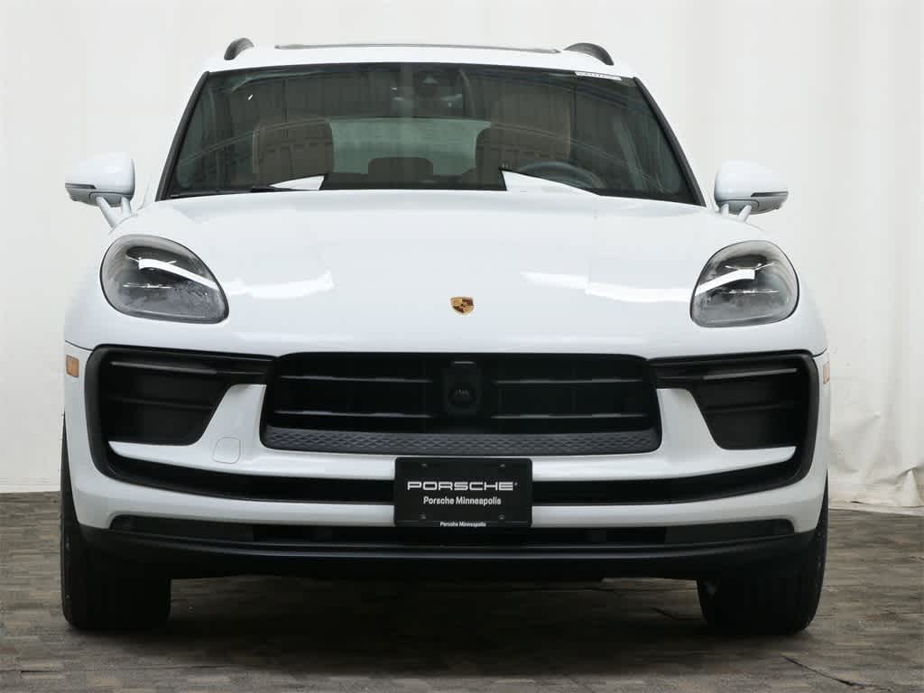 Thumbnail: 2025 Porsche Macan - 10