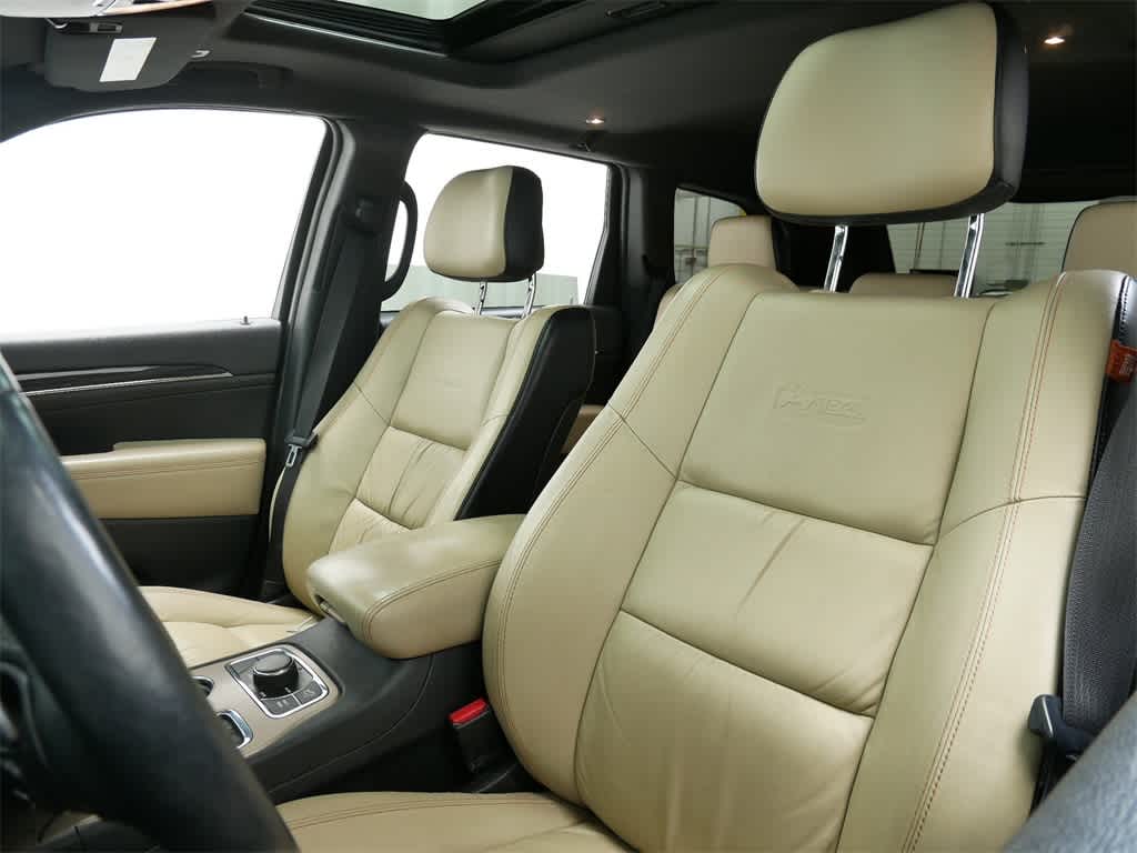 Thumbnail: 2017 Jeep Grand Cherokee - 5