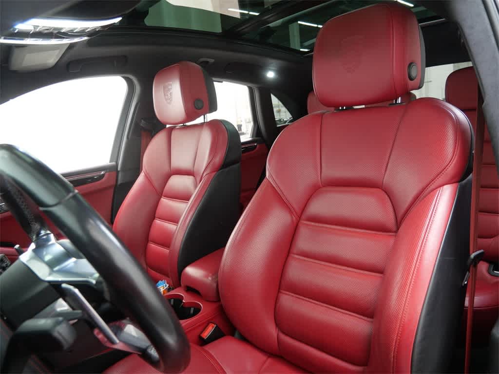 Thumbnail: 2015 Porsche Macan - 5