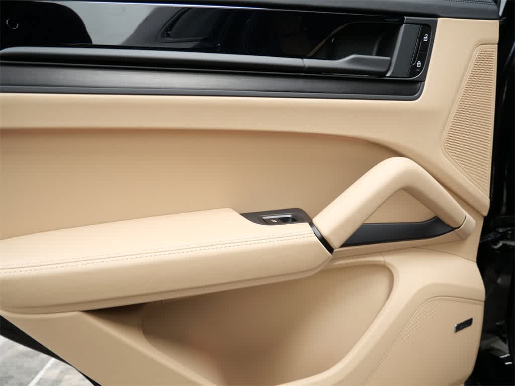 Thumbnail: 2026 Porsche Cayenne - 14