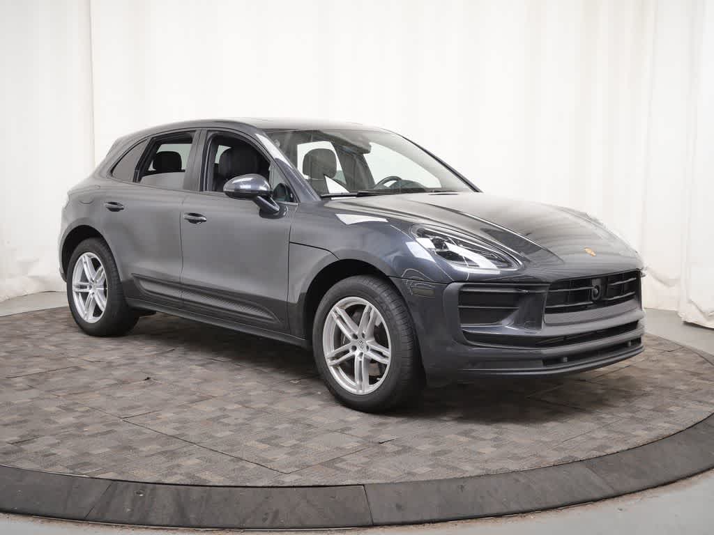 Thumbnail: 2024 Porsche Macan - 9