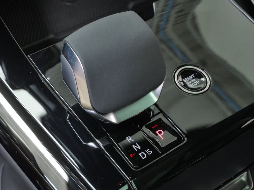 Thumbnail: 2024 Land Rover Range Rover Sport - 23