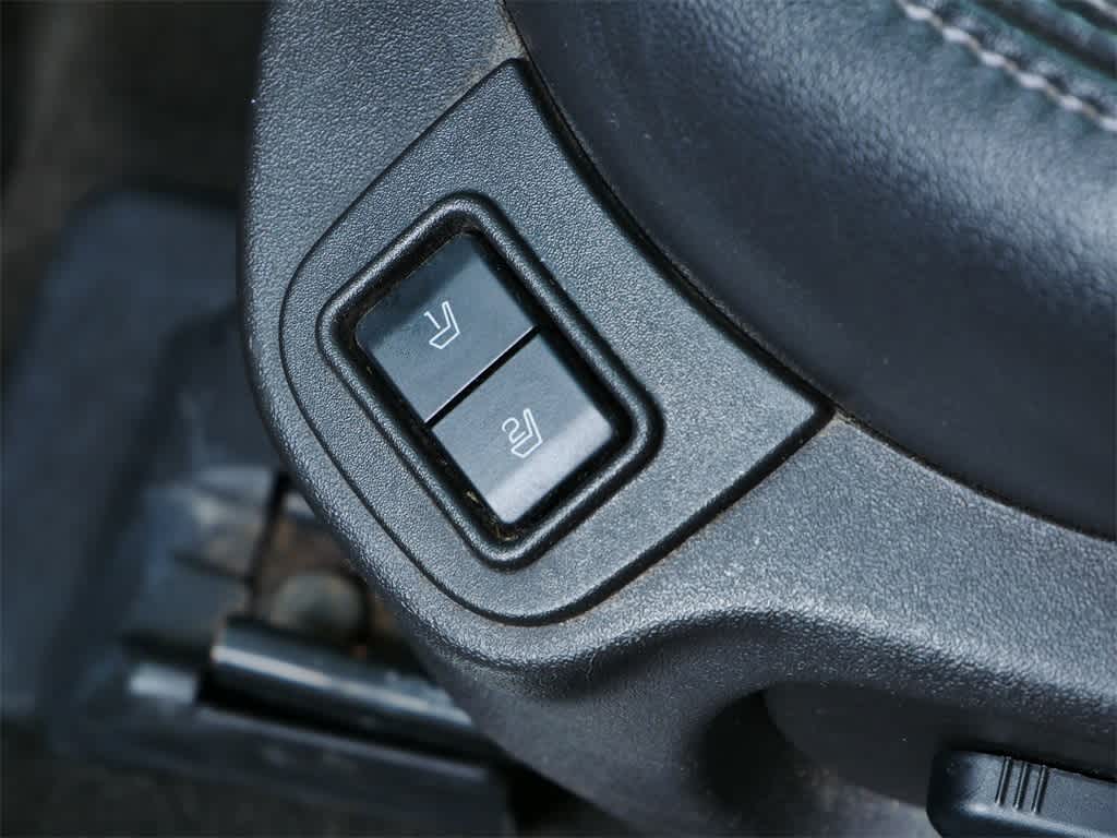 Thumbnail: 2013 Ford Taurus - 17