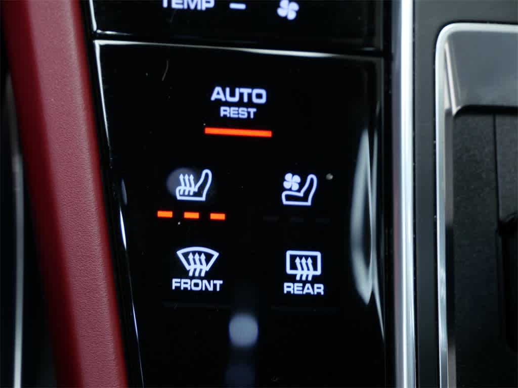 Thumbnail: 2021 Porsche Cayenne - 27