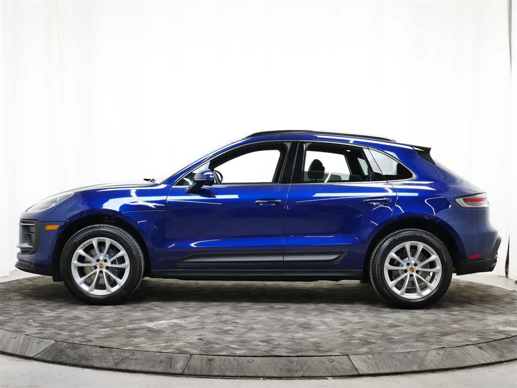 Thumbnail: 2026 Porsche Macan - 2
