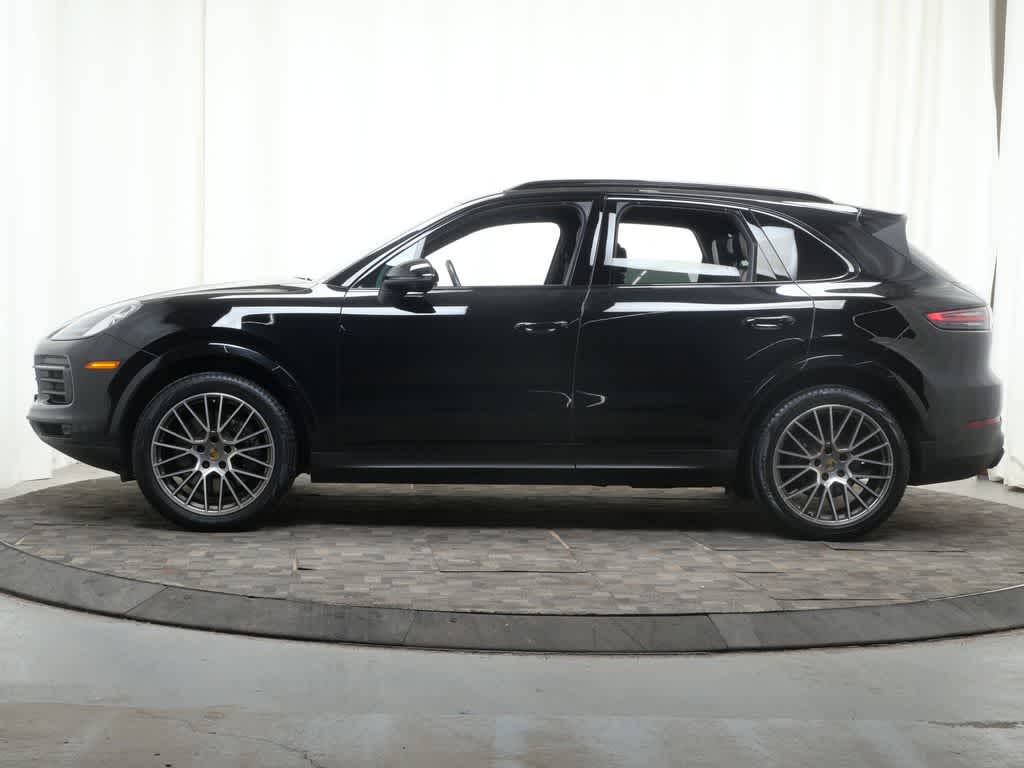 Thumbnail: 2023 Porsche Cayenne - 2