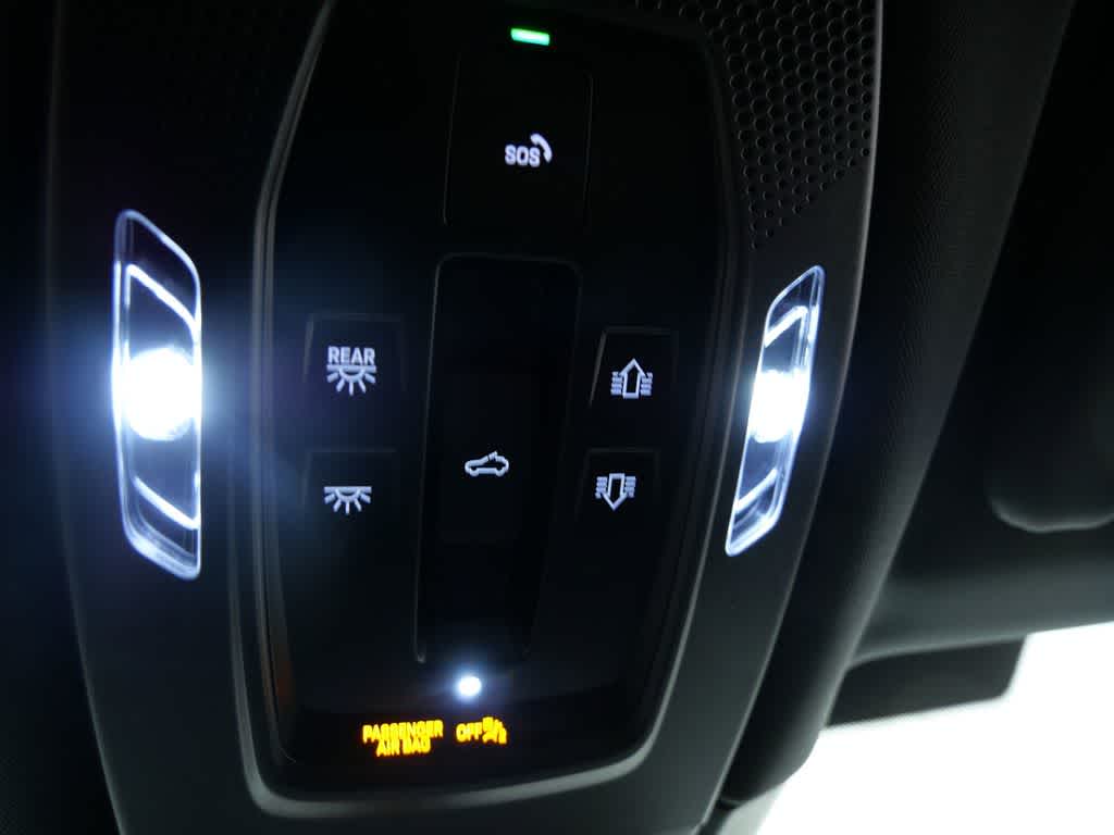 Thumbnail: 2025 Porsche Panamera - 30