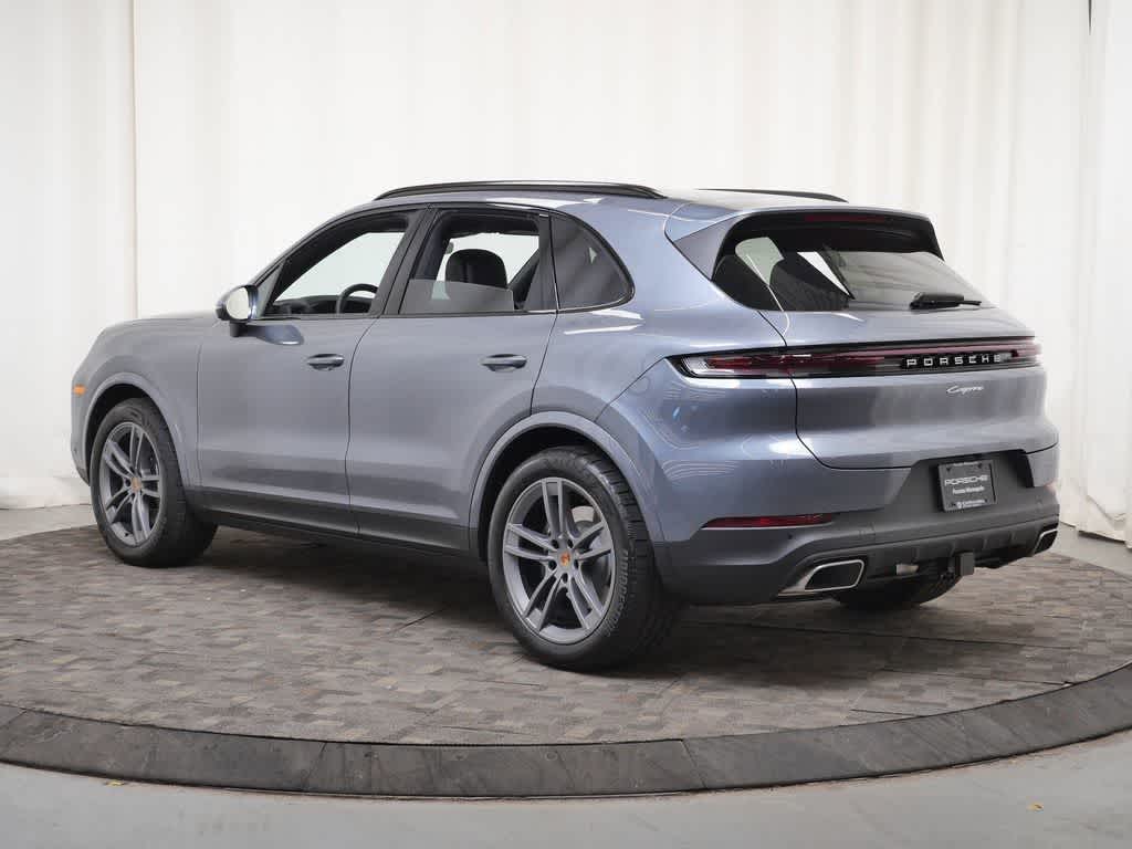Thumbnail: 2026 Porsche Cayenne - 3