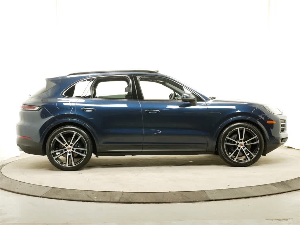 Thumbnail: 2025 Porsche Cayenne - 10