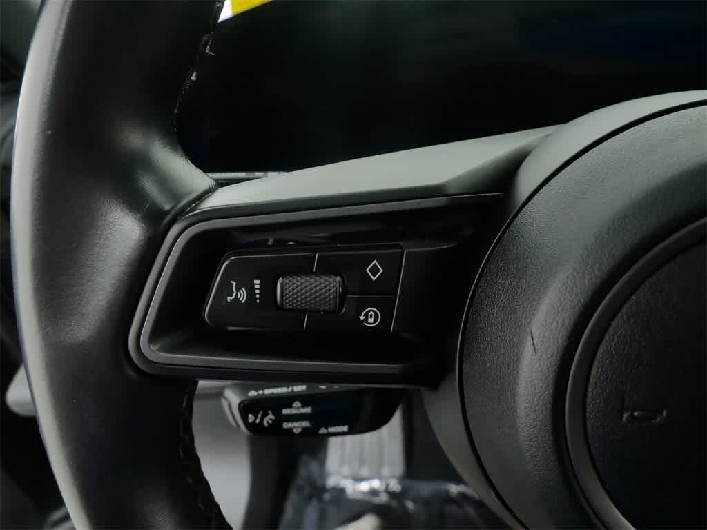 Thumbnail: 2021 Porsche Taycan - 19