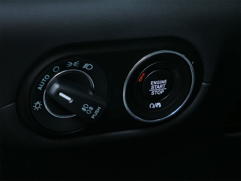 Thumbnail: 2022 Maserati Levante - 15