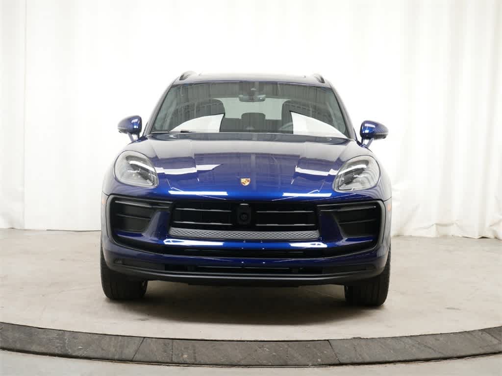 Thumbnail: 2025 Porsche Macan - 12