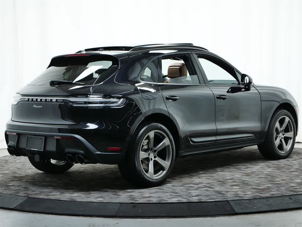 Thumbnail: 2025 Porsche Macan - 7