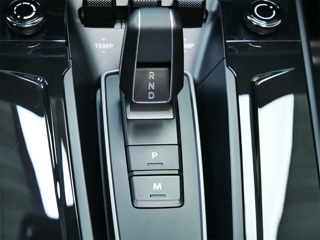 Thumbnail: 2025 Porsche 911 - 23