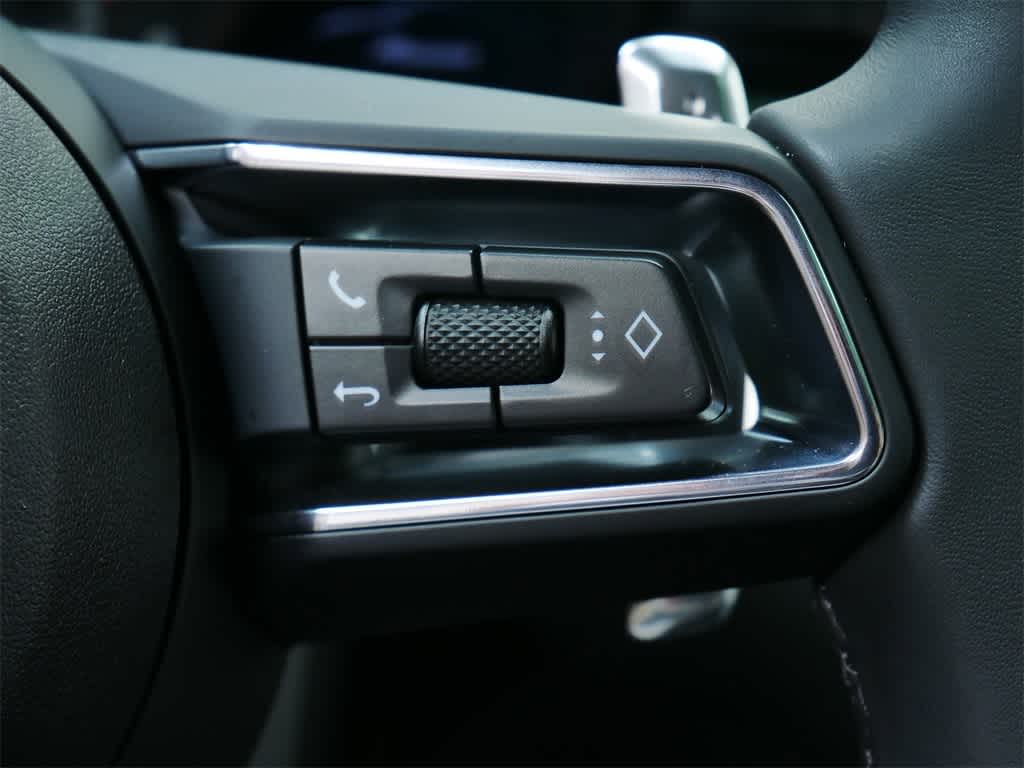 Thumbnail: 2025 Porsche Macan - 21