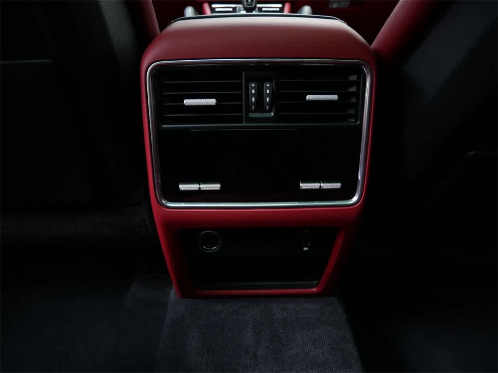 Thumbnail: 2021 Porsche Cayenne - 15