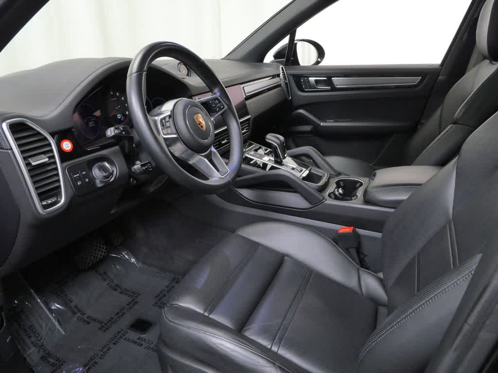 Thumbnail: 2023 Porsche Cayenne - 4
