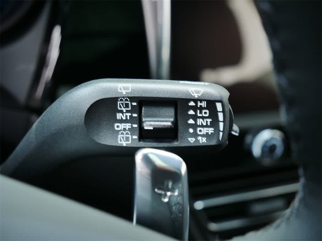 Thumbnail: 2026 Porsche Macan - 22