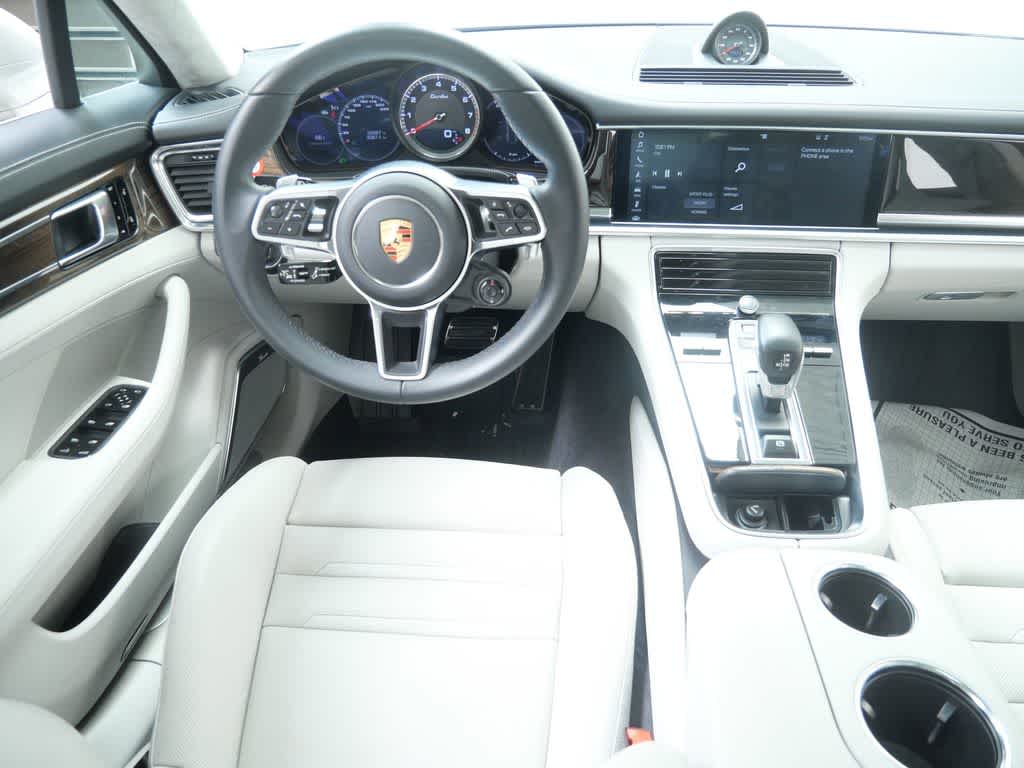Thumbnail: 2017 Porsche Panamera - 20