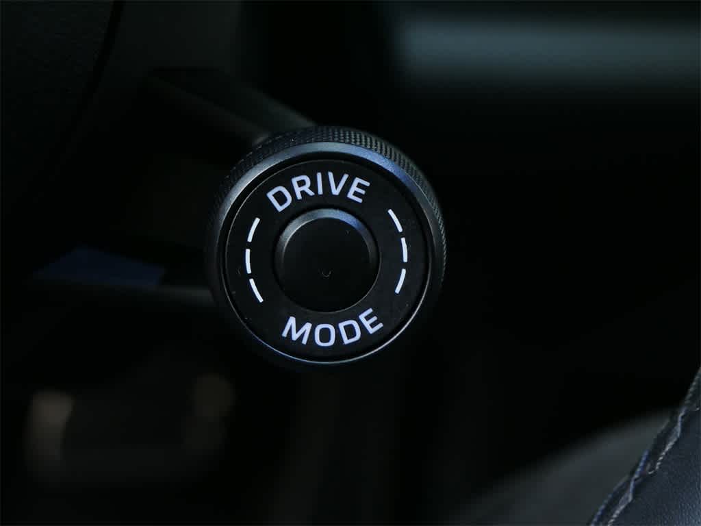 Thumbnail: 2023 Porsche Panamera - 22