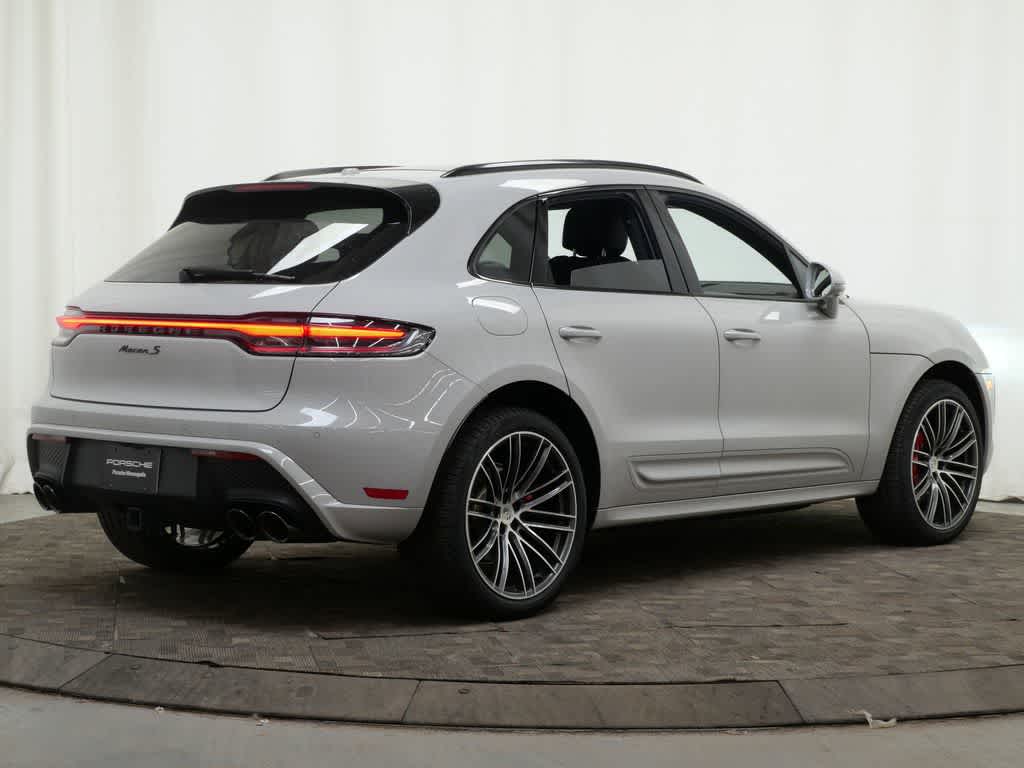 Thumbnail: 2025 Porsche Macan - 7