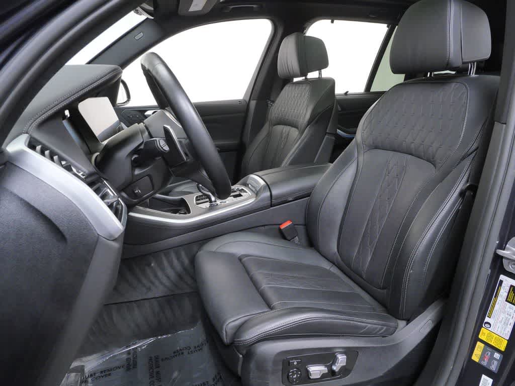 Thumbnail: 2021 BMW X5 - 5