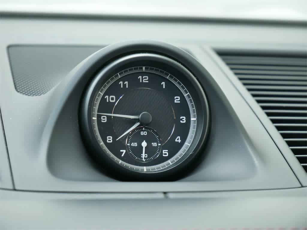 Thumbnail: 2023 Porsche Macan - 24