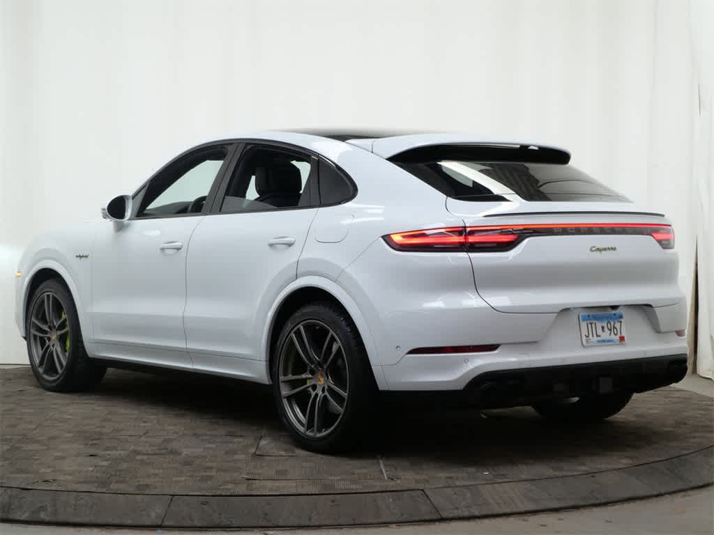 Thumbnail: 2023 Porsche Cayenne - 3
