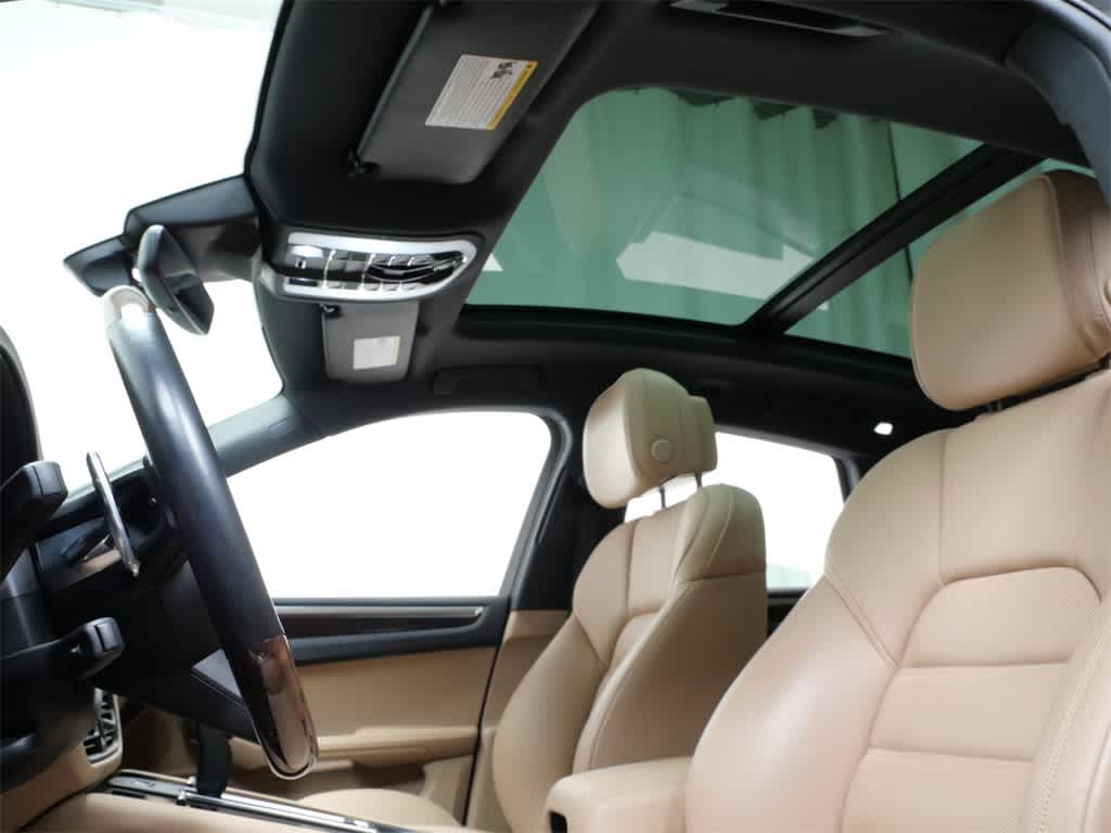 Thumbnail: 2024 Porsche Macan - 28