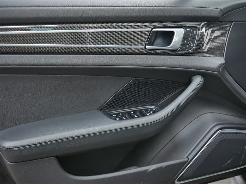 Thumbnail: 2023 Porsche Panamera - 11