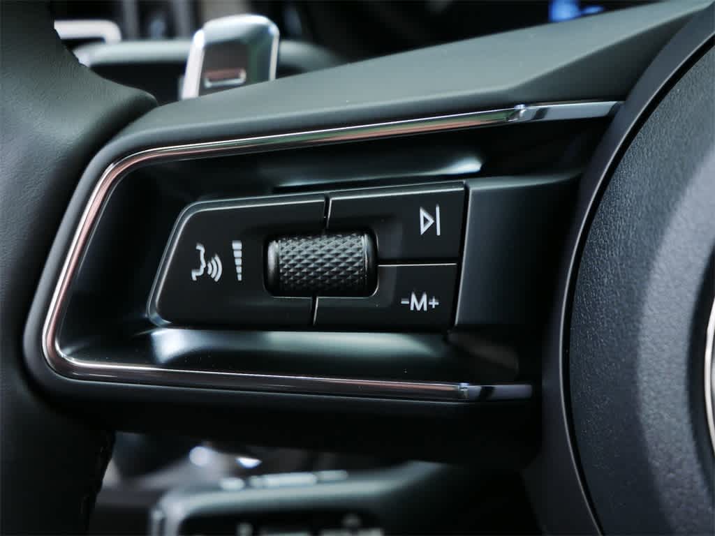 Thumbnail: 2026 Porsche Macan - 21