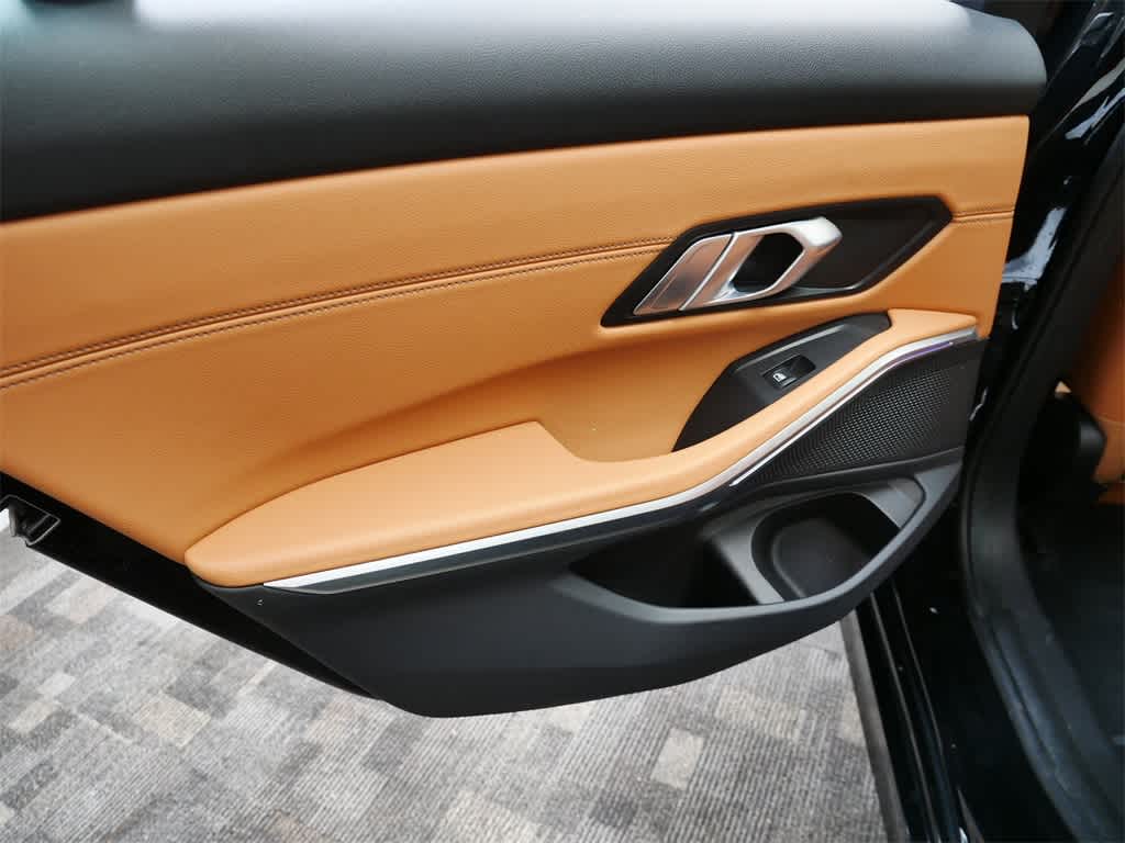 Thumbnail: 2021 BMW 3 Series - 14