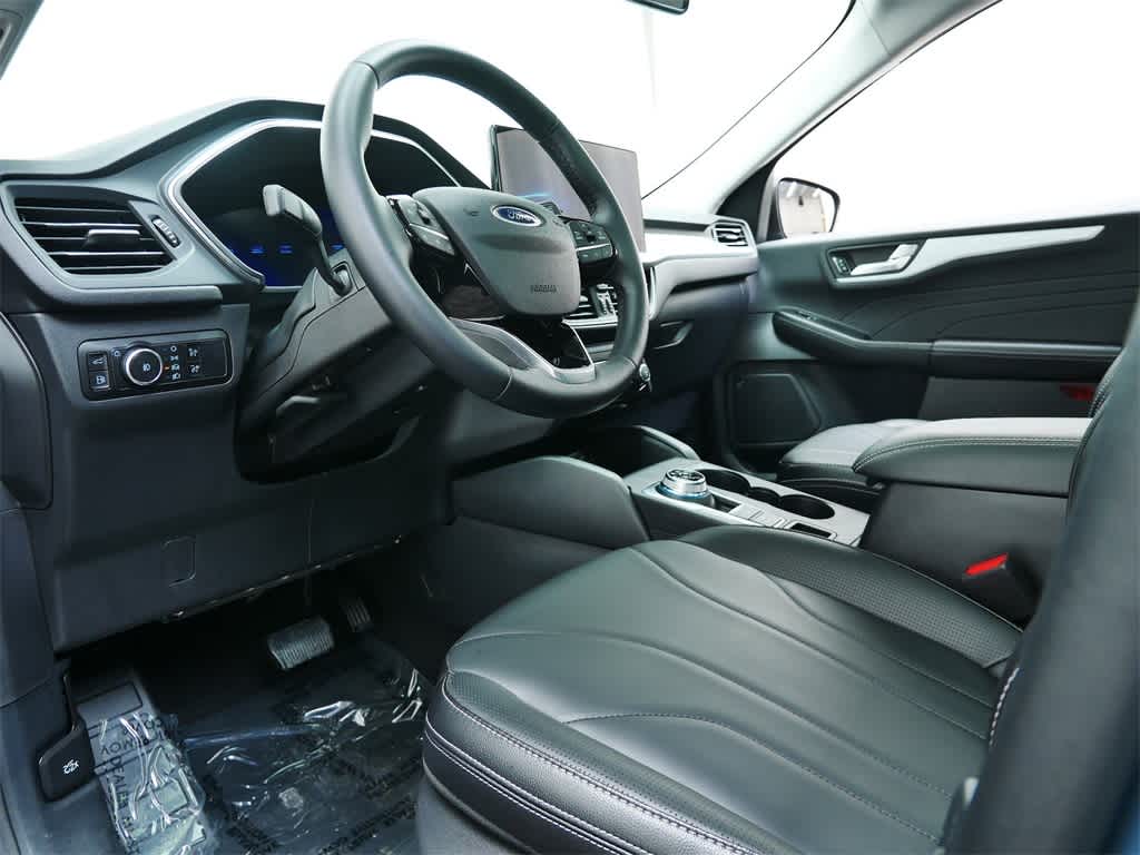 Thumbnail: 2025 Ford Escape - 4