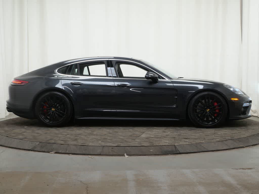 Thumbnail: 2017 Porsche Panamera - 8