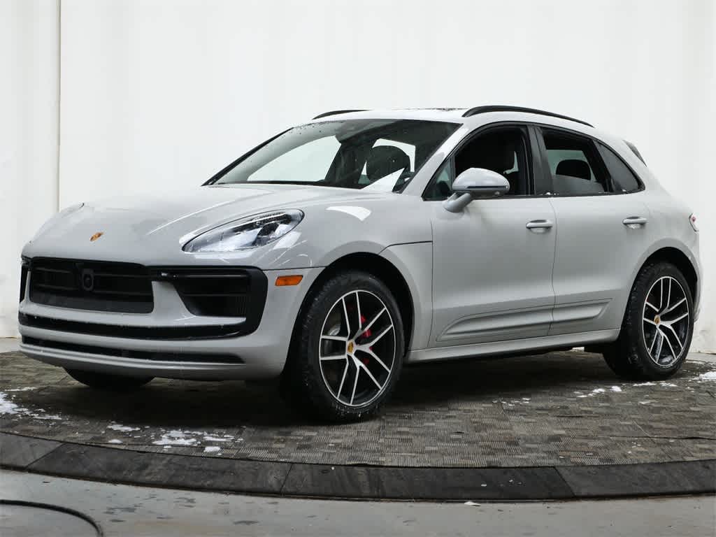 Thumbnail: 2026 Porsche Macan - 1