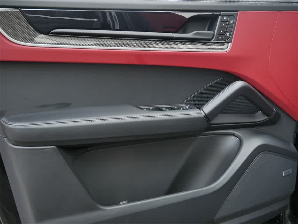 Thumbnail: 2025 Porsche Cayenne - 11