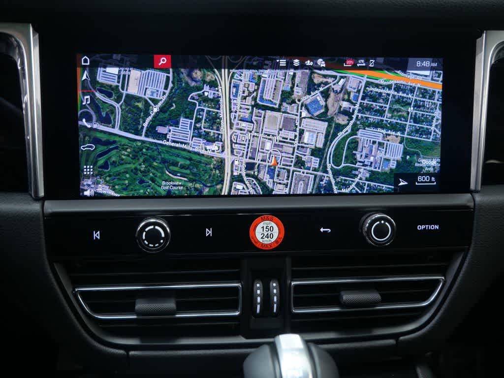 Thumbnail: 2026 Porsche Macan - 19