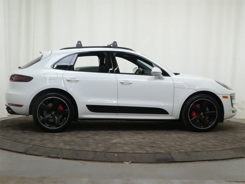 Thumbnail: 2015 Porsche Macan - 8