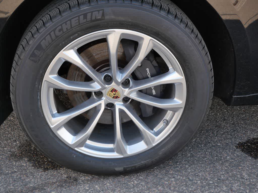 Thumbnail: 2024 Porsche Macan - 7